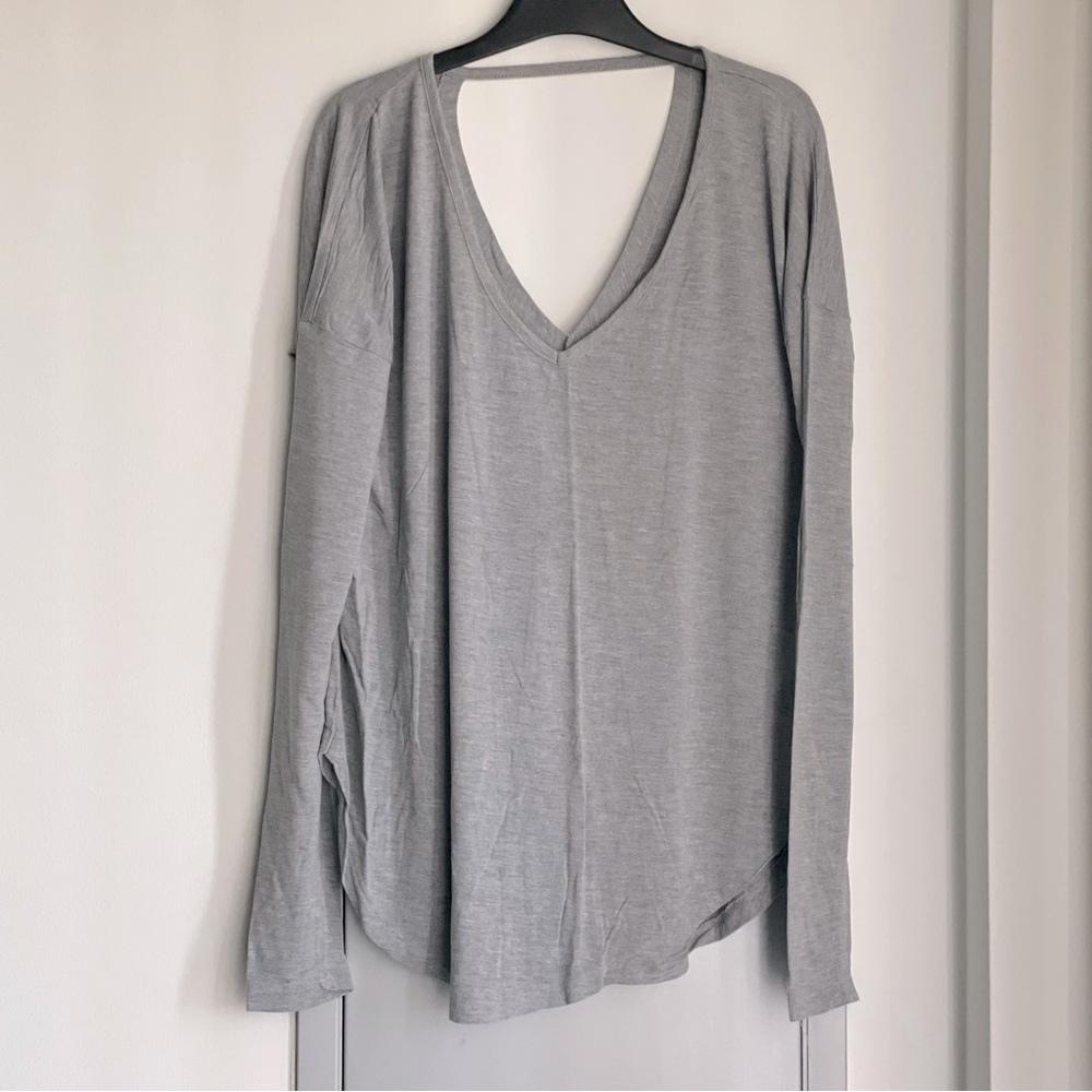 💗 GAP Light Gray V-Neck Long Sleeve Tee